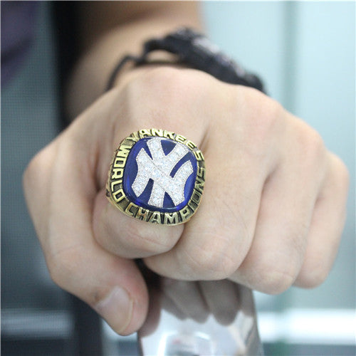 New York Yankees 1977 World Series MLB Championship Ring With Blue Lapis Lazuli