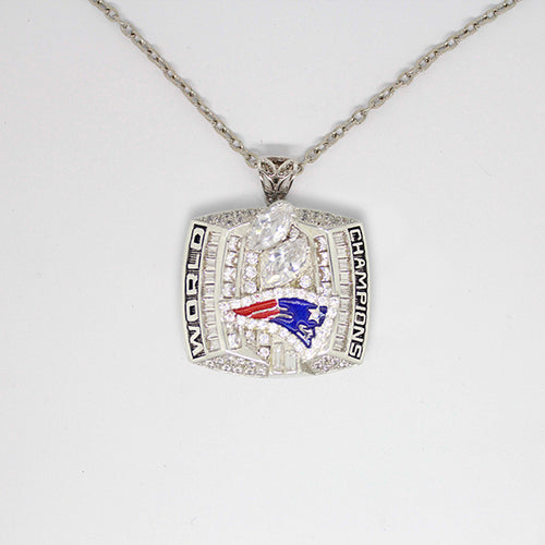 New England Patriots 2003 Super Bowl XXXVIII NFL Championship Pendant with Chain