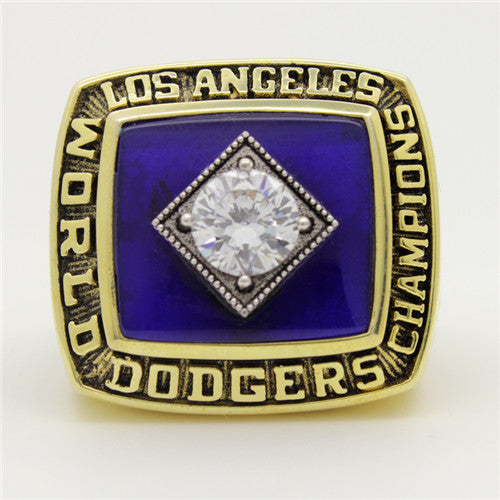 Los Angeles Dodgers 1981 World Series MLB Championship Ring With Blue Sapphire