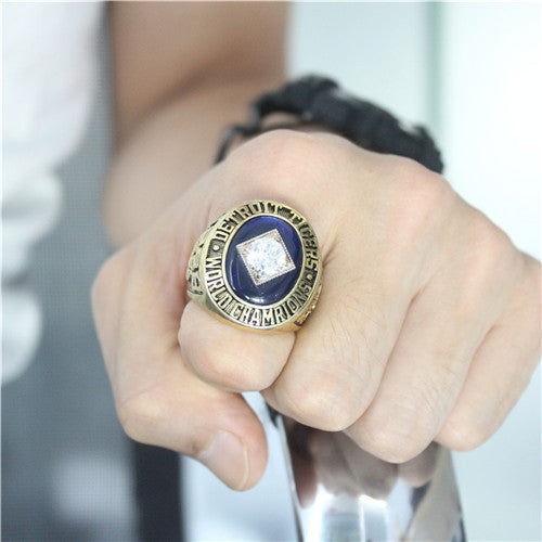 Detroit Tigers 1968 World Series MLB Championship Ring With Navy Blue Lapis Lazuli