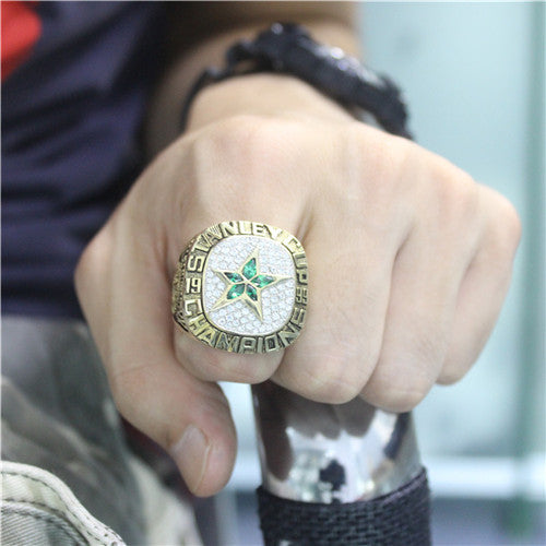 Dallas Stars 1999 Stanley Cup Final NHL Championship Ring with green crystals