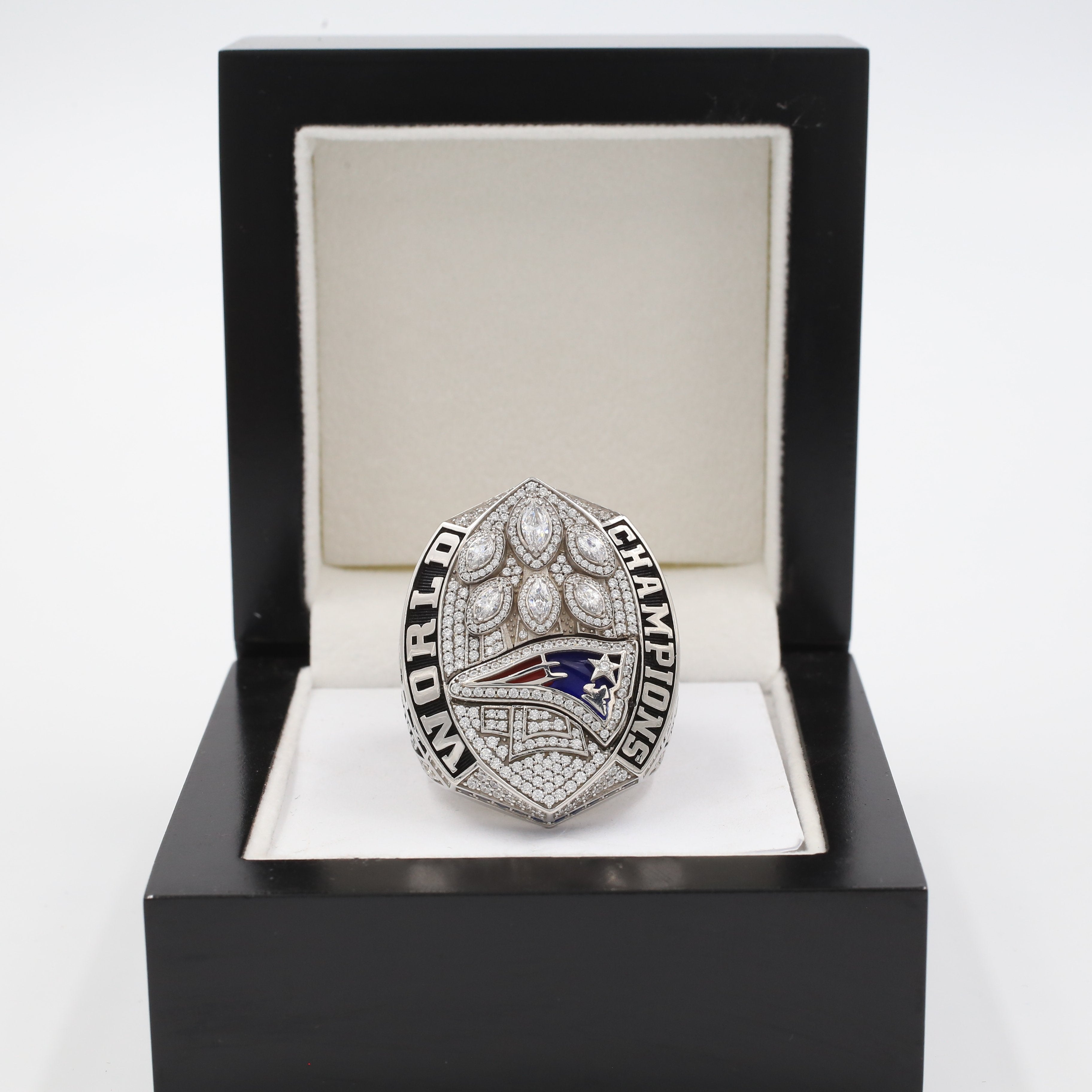 48 Mind Blowing Photos Of Every Super Bowl Ring Ever | Super bowl rings,  New england patriots, Patriots